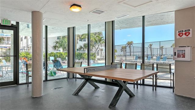 6518 MIDNIGHT PASS ROAD 209, Sarasota, FL 34242