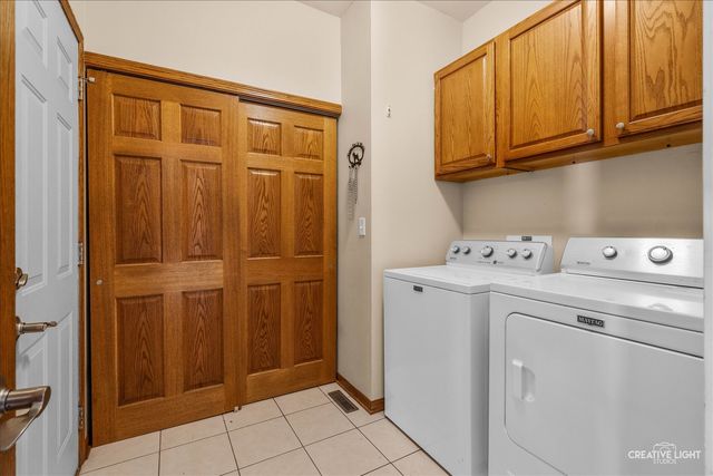 457 Davis Drive, Sycamore, IL 60178