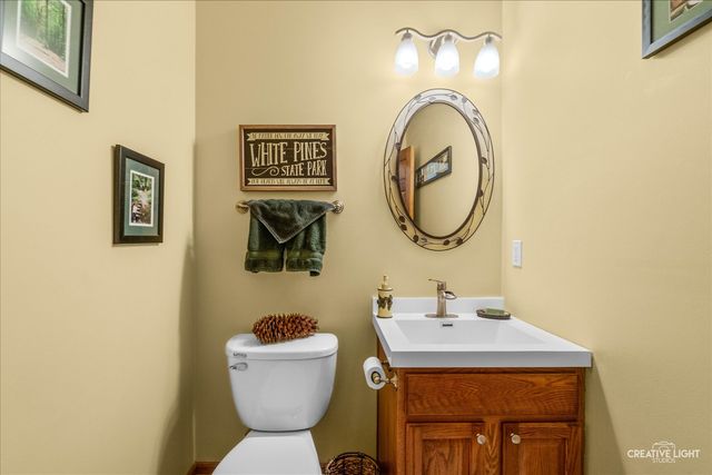 457 Davis Drive, Sycamore, IL 60178