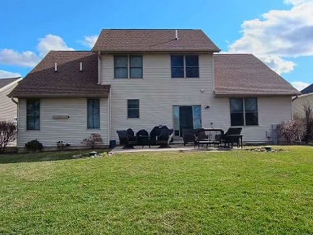 457 Davis Drive, Sycamore, IL 60178