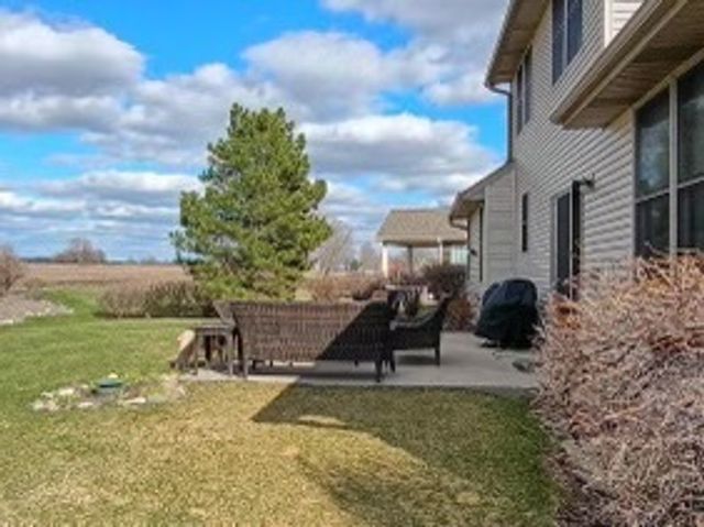 457 Davis Drive, Sycamore, IL 60178