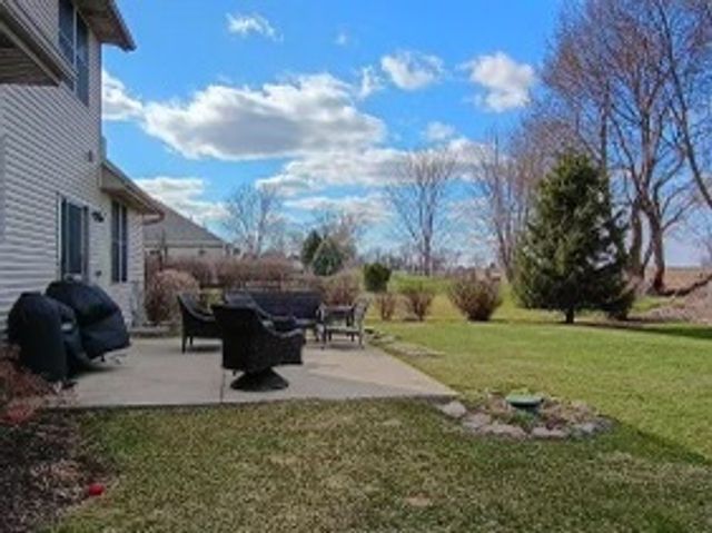 457 Davis Drive, Sycamore, IL 60178