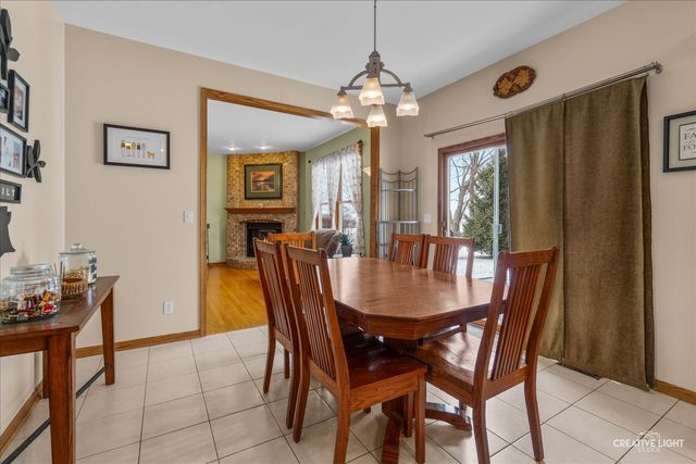 457 Davis Drive, Sycamore, IL 60178