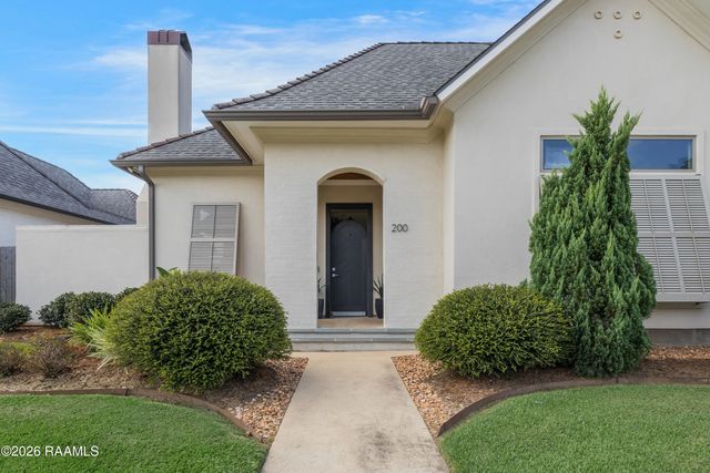 200 Habitat Ridge, Broussard, LA 70518