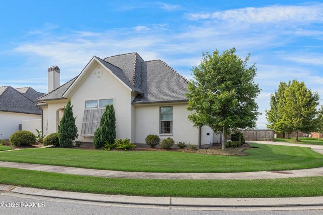 200 Habitat Ridge, Broussard, LA 70518