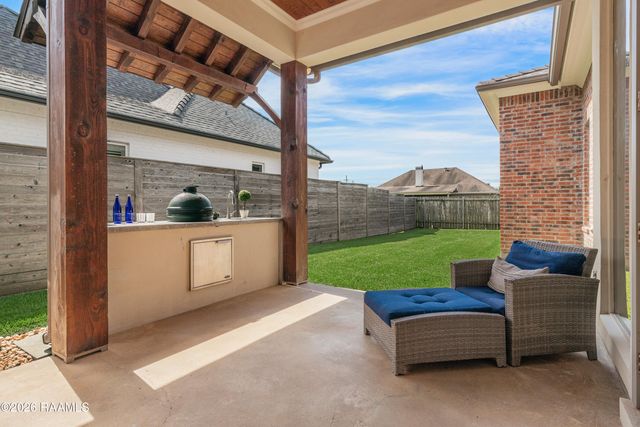 200 Habitat Ridge, Broussard, LA 70518