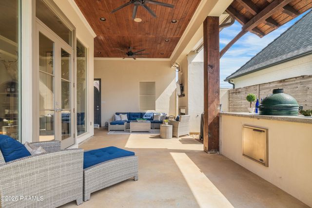 200 Habitat Ridge, Broussard, LA 70518