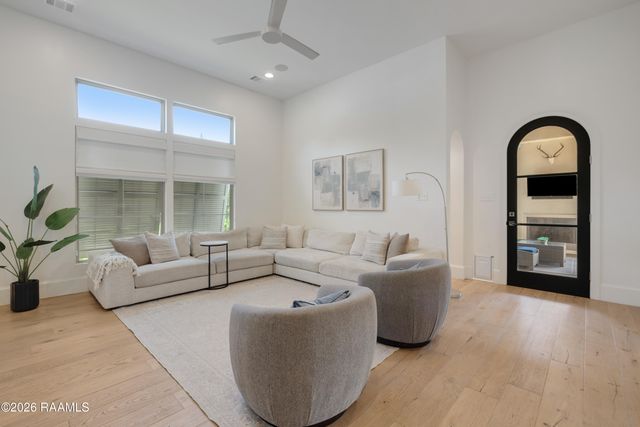200 Habitat Ridge, Broussard, LA 70518