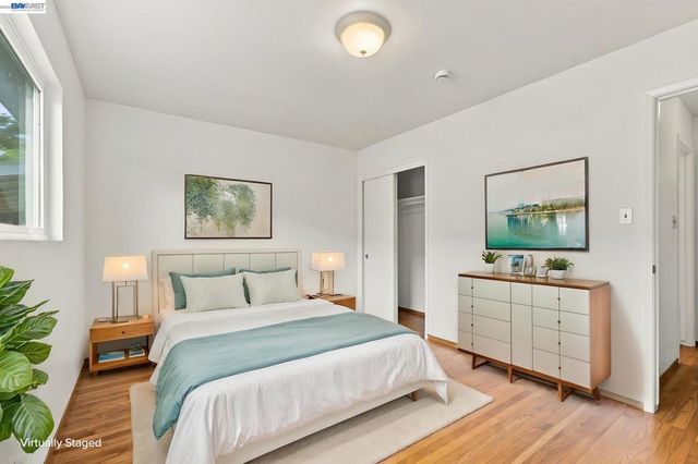 1952 Sandcreek Way, Alameda, CA 94501