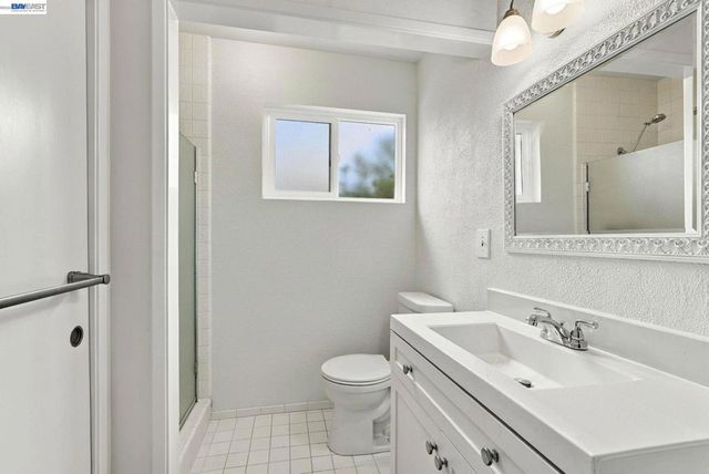 1952 Sandcreek Way, Alameda, CA 94501