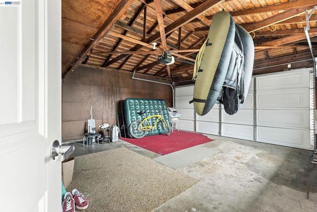 1952 Sandcreek Way, Alameda, CA 94501