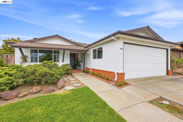 1952 Sandcreek Way, Alameda, CA 94501