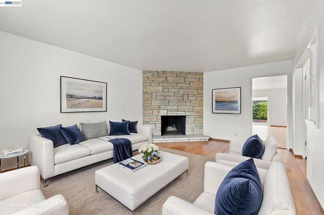 1952 Sandcreek Way, Alameda, CA 94501