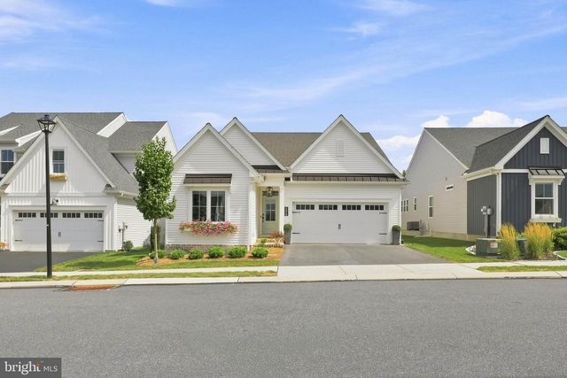 1890 EMERALD WAY, Mount Joy, PA 17552
