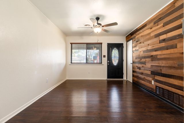 2806 Live Oak DR, Copperas Cove, TX 76522