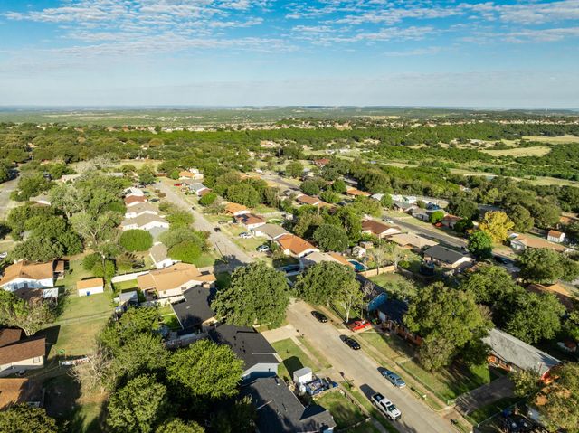 2806 Live Oak DR, Copperas Cove, TX 76522