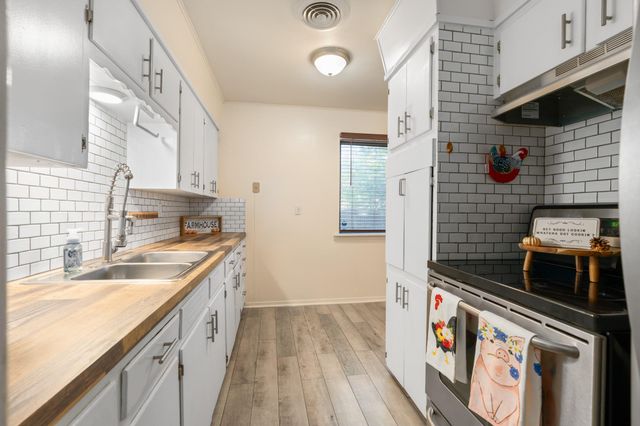 2806 Live Oak DR, Copperas Cove, TX 76522