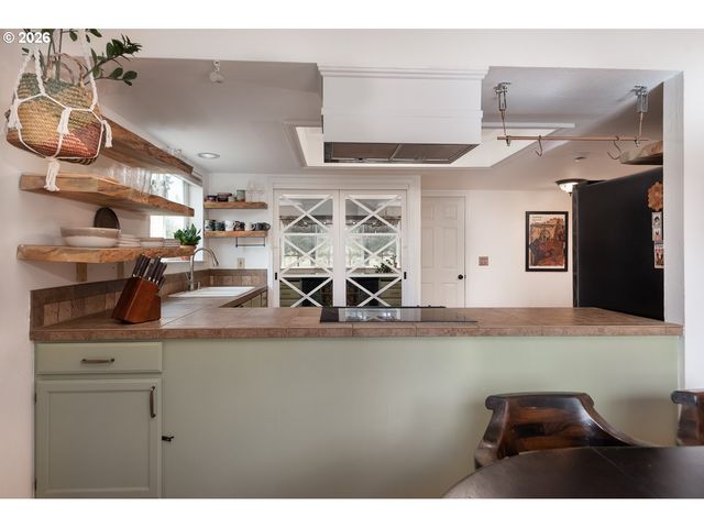 6446 Nw LYNCH Ln, Redmond, OR 97756