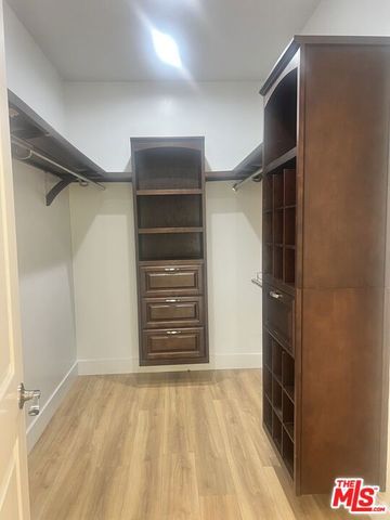 2343 Ocean View Avenue, Los Angeles, CA 90057
