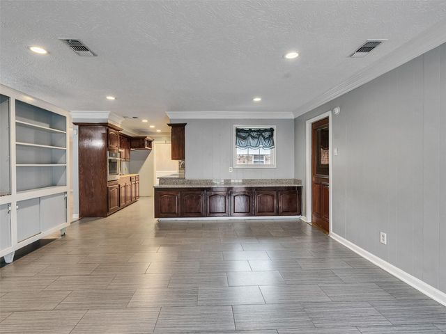 1630 Hollow Hook Road, Houston, TX 77080