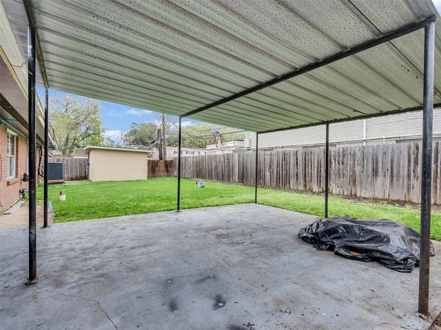 1630 Hollow Hook Road, Houston, TX 77080