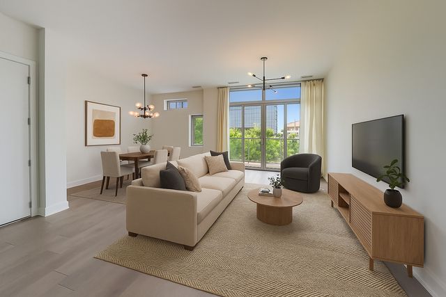 1120 W Adams Street 4W, Chicago, IL 60607