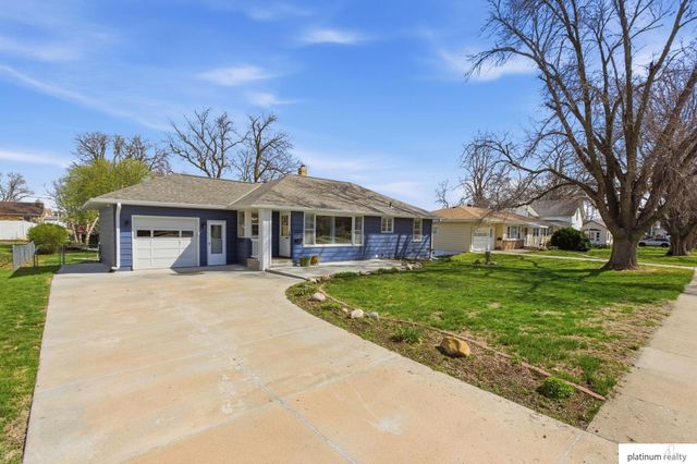 2052 Park Street, Blair, NE 68008