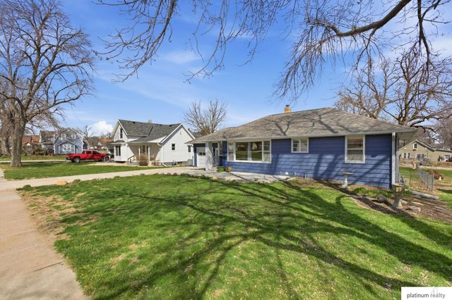 2052 Park Street, Blair, NE 68008