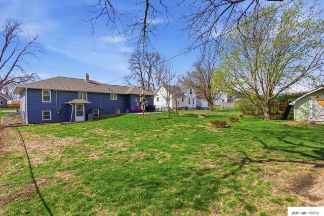 2052 Park Street, Blair, NE 68008
