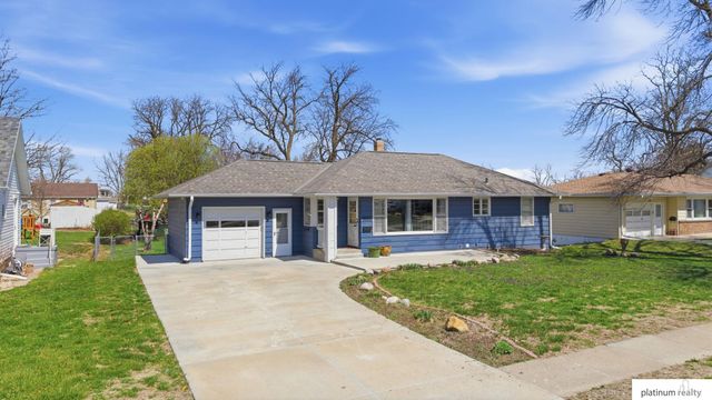 2052 Park Street, Blair, NE 68008