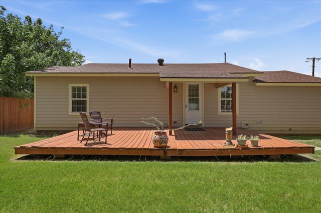 116 Pecan Street, Whitesboro, TX 76273
