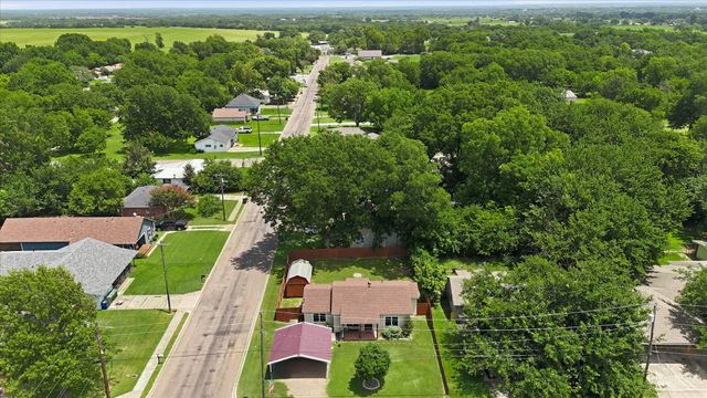 116 Pecan Street, Whitesboro, TX 76273