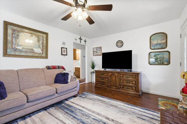 116 Pecan Street, Whitesboro, TX 76273