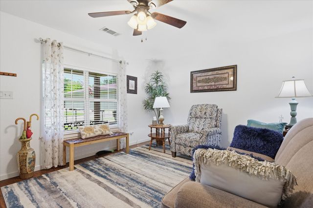 116 Pecan Street, Whitesboro, TX 76273