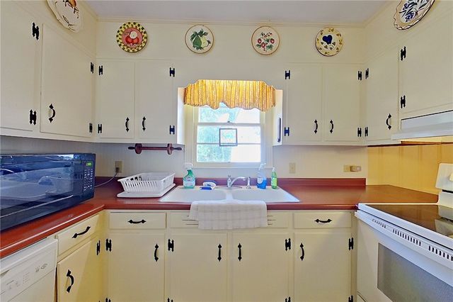 118 Pinehurst Drive, Blackshear, GA 31516