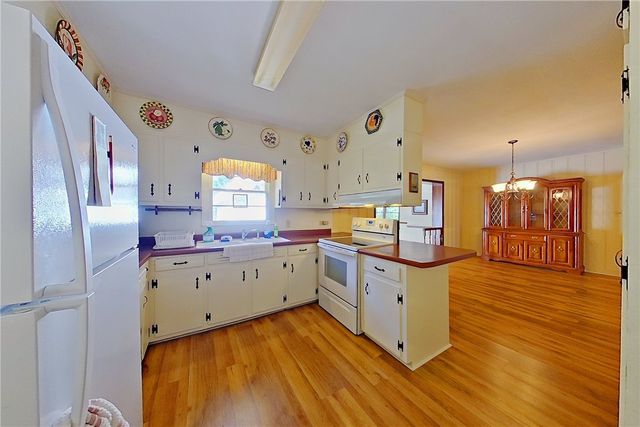 118 Pinehurst Drive, Blackshear, GA 31516