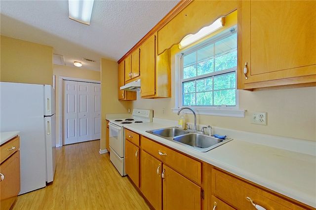 118 Pinehurst Drive, Blackshear, GA 31516