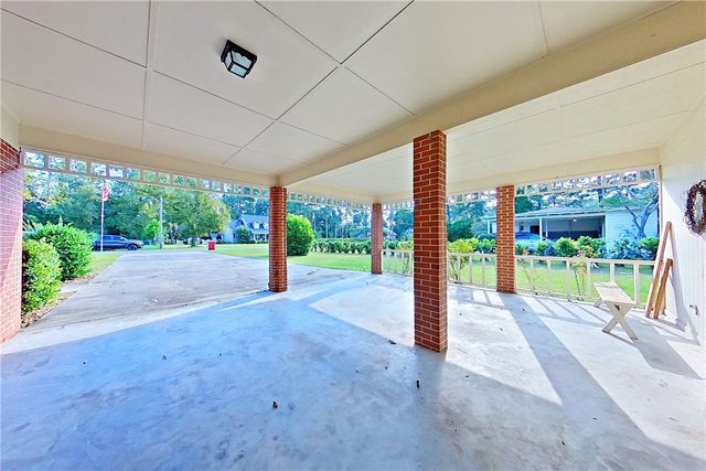 118 Pinehurst Drive, Blackshear, GA 31516