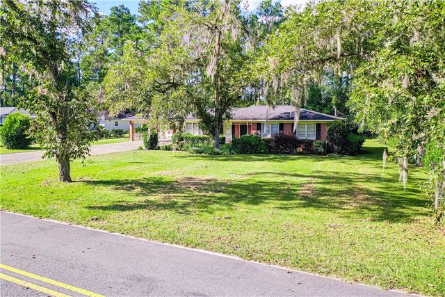 118 Pinehurst Drive, Blackshear, GA 31516