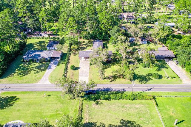 118 Pinehurst Drive, Blackshear, GA 31516