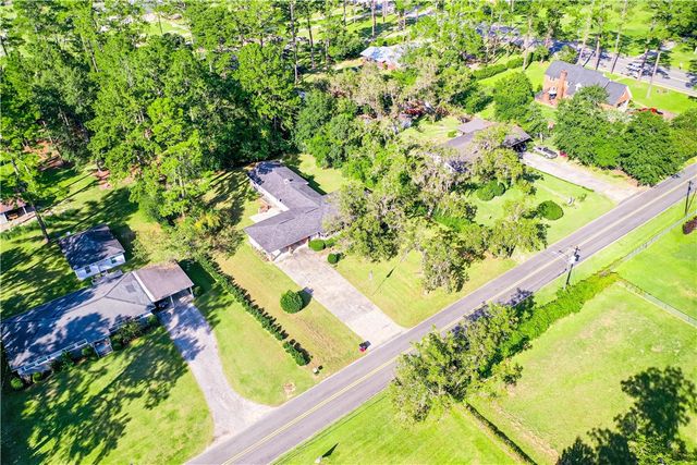 118 Pinehurst Drive, Blackshear, GA 31516