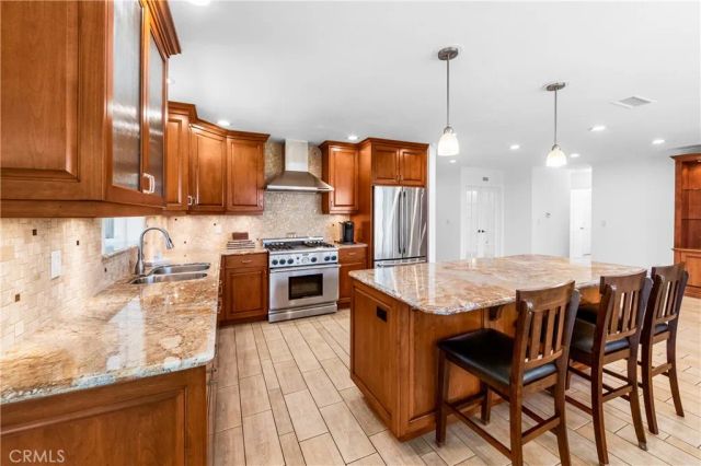17042 Friml Lane, Huntington Beach, CA 92649