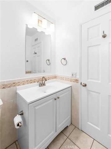 17042 Friml Lane, Huntington Beach, CA 92649