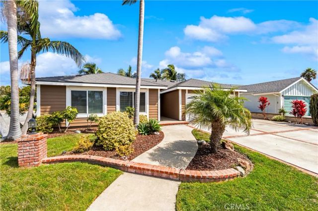 17042 Friml Lane, Huntington Beach, CA 92649