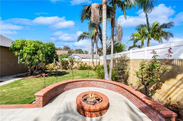 17042 Friml Lane, Huntington Beach, CA 92649