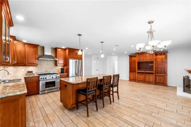 17042 Friml Lane, Huntington Beach, CA 92649