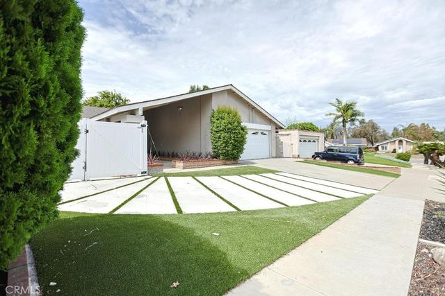 115 S La Paz, Anaheim, CA 92807