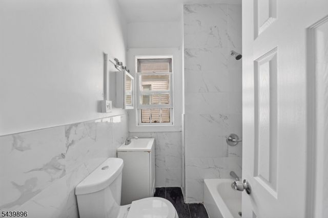 714 Chandler Ave, Linden City, NJ 07036