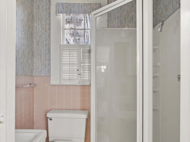 100 S HUBBARD, Omaha, TX 75571