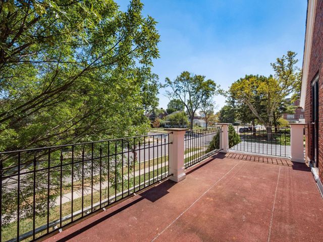 2424 Sherwood Road, Bexley, OH 43209